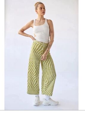 Urban Outfitters Green White Houndstooth Wide Leg Pants